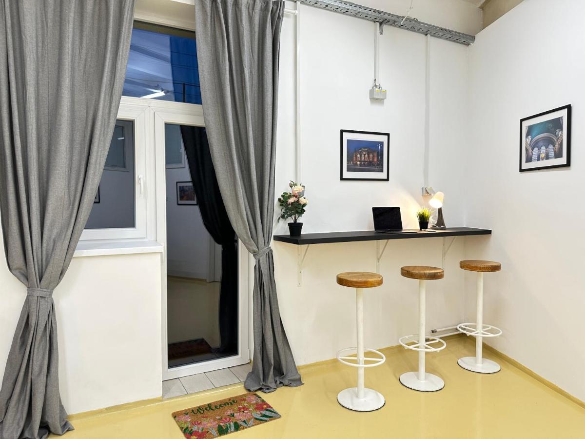Railway Ljubljana Rooms Buitenkant foto